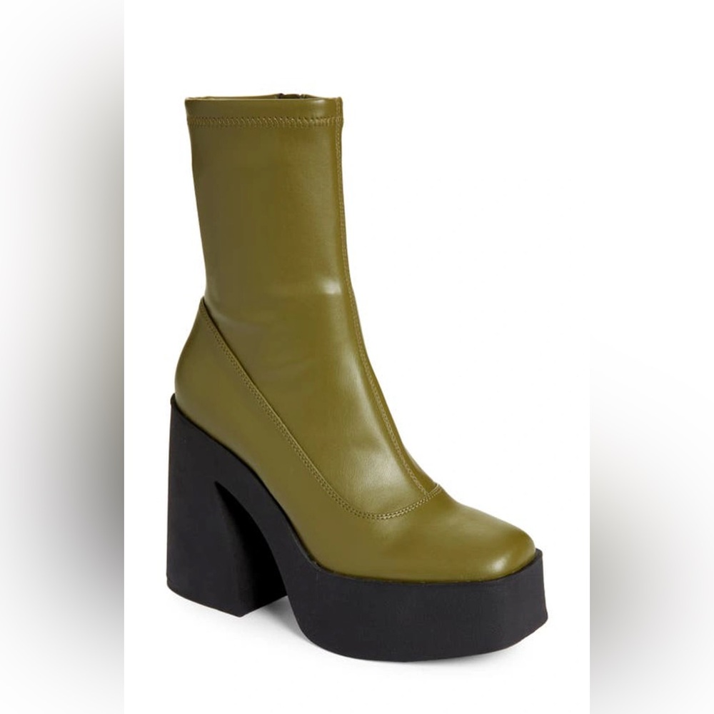Women’s Open Edit Jasper Platform Boot in Olive